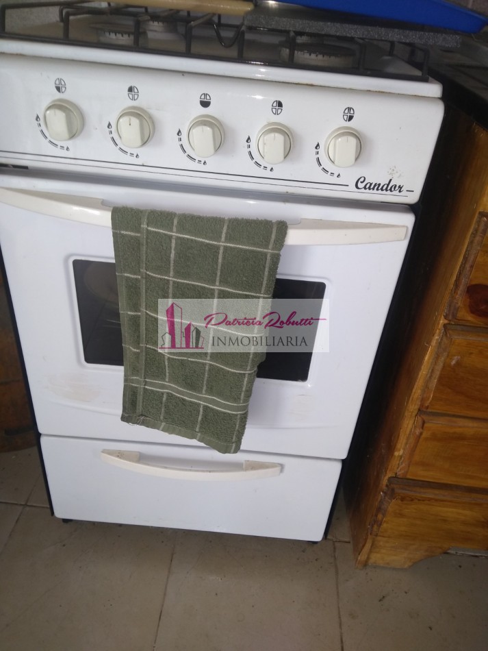 EN VENTA CASA 4 AMBIENTES CON LOTE LIBRE EN BRANDSEN