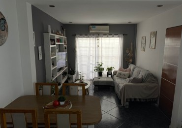 Vende PH MULTIFAMILIAR contrafrente con espacio aereo para edificar Villa Celina
