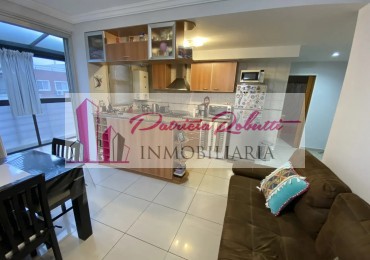 VENTA DEPARTAMENTO 2 AMBIENTES SEMI PISO CON COCHERA Y BAULERA APTO CREDITO EN EL CENTRO COMERCIAL DE MATADEROS