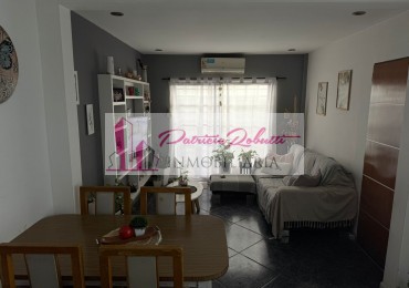 Vende PH MULTIFAMILIAR contrafrente con espacio aereo para edificar Villa Celina