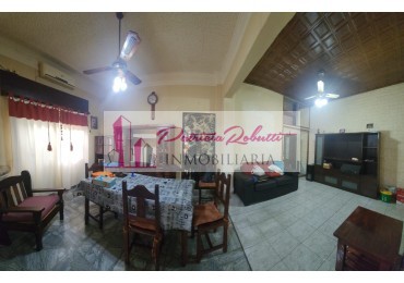 EN VENTA PH 4 AMB CON PEQUEÑO PATIO Y TERRAZA- VILLA CELINA LA MATANZA