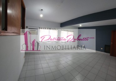 SE ALQUILA LOCAL COMERCIAL CON OFICINAS EN VILLA MADERO