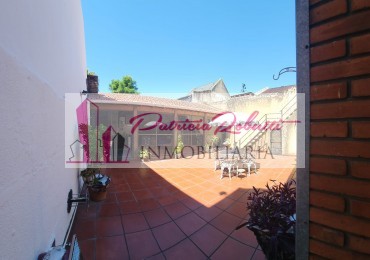 EN VENTA CASA 5 AMBIENTES EN VILLA LUGANO